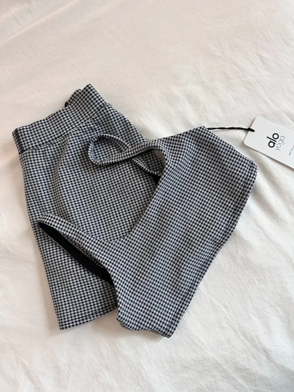 ALO Yoga | Micro Houndstooth Bra Top & Tennis Skirt 2 Piece Set